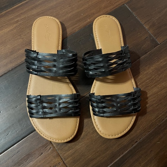 Universal Thread Women’s SIZE 9 Black Woven Slide Sandals - Picture 1 of 4